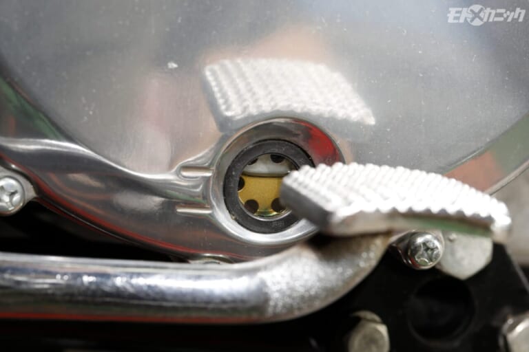 カワサキ｜KZ900LTD｜オイルゲージ｜日本の至宝・機械遺産のカワサキ空冷Z。いつまでも快調なコンディションを維持するには?〈スーパーゾイル〉