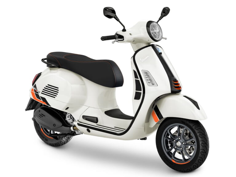 ベスパ GTS SuperSport 300|ベスパの2025年モデル・7機種にニューカラー&グラフィックを導入、5/24発売