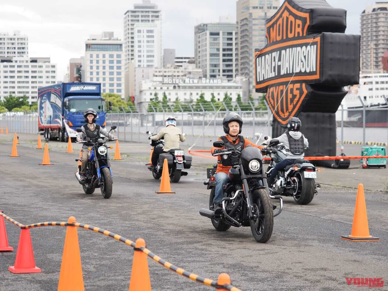 2025年モデルDEMO RIDE|【ブルスカ2025】横浜に集結! 輝くハーレー女子20選|個性と魅力が爆発! 「ビビッドでパワフル」