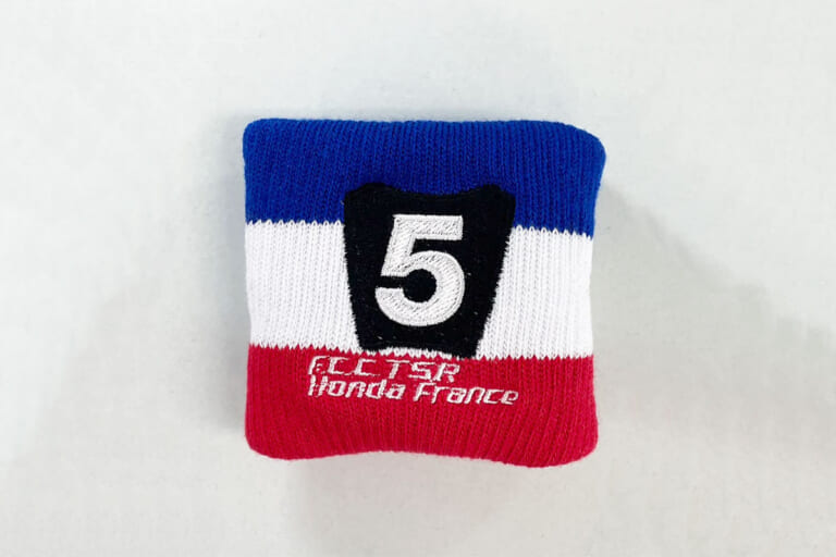世界耐久選手権に参戦するF.C.C TSR Honda Franceの公式グッズ「ブレーキフルードカップカバー/リストバンド トリコロール」