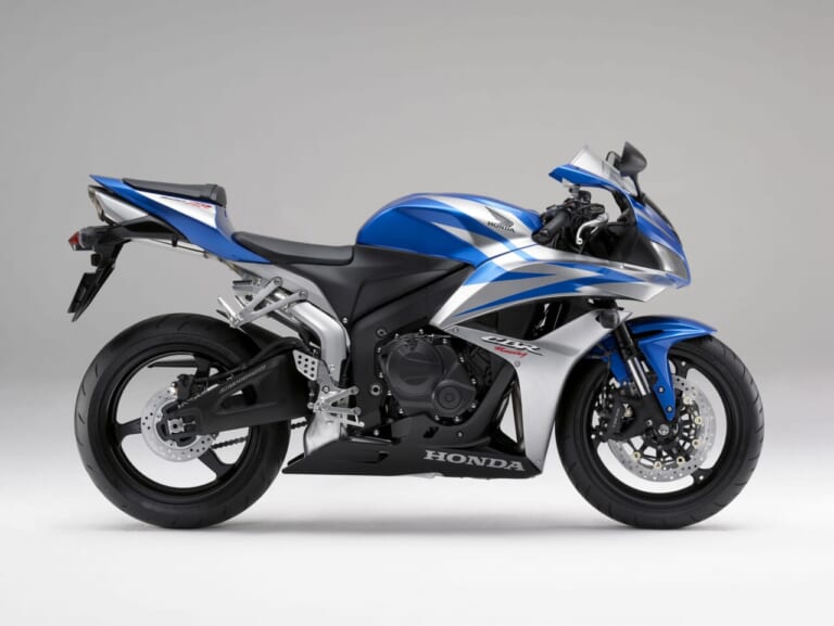 ホンダ CBR600RR|最新中古相場もわかる! 人気バイク歴代モデル図鑑:ホンダCBR600RR【アグレッシブな2007年モデル】