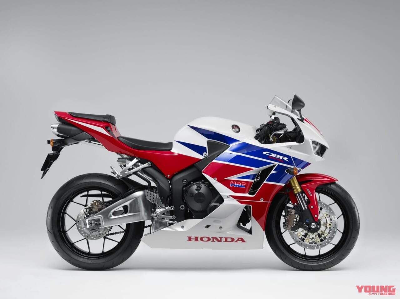 ホンダ CBR600RR|最新中古相場もわかる! 人気バイク歴代モデル図鑑:ホンダCBR600RR【レプソルも登場した2013年モデル】