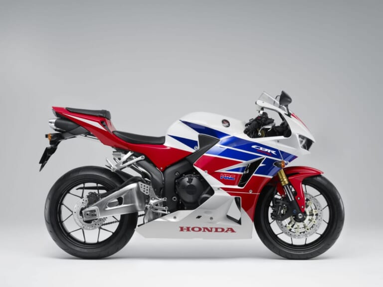 ホンダ CBR600RR|最新中古相場もわかる! 人気バイク歴代モデル図鑑:ホンダCBR600RR【レプソルも登場した2013年モデル】