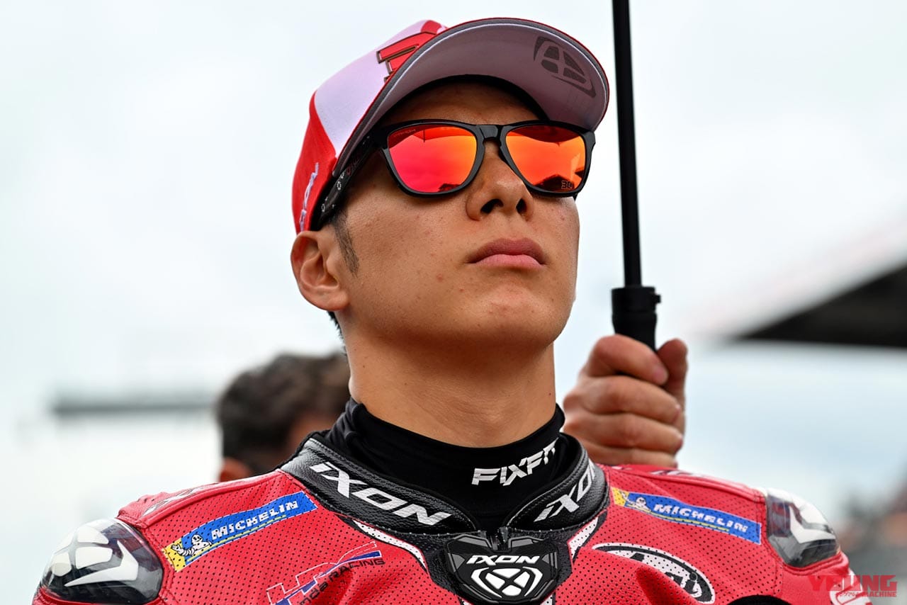 『Frogskins(Low Bridge Fit)』をかける中上貴晶|「ベストドレッサーは誰? 」この夏、アイウェアもTOPライダーのレプリカで決めろ【MotoGPサングラス・コレクション2025】