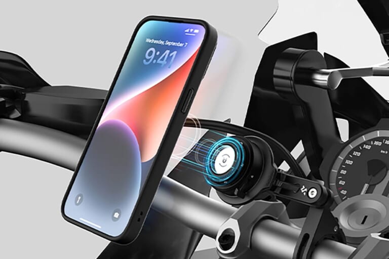 スマホホルダーに吸い寄せられロック! 極上の操作性の「グリップゴー」の魅力に迫る
