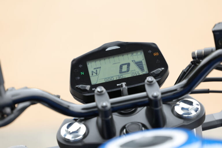 スズキ|ジクサー150|2025年モデル|「良心的」「燃費もスゲェ!」特別なものは何もない、なのに好バランス……スズキ「ジクサー150」試乗インプレッション