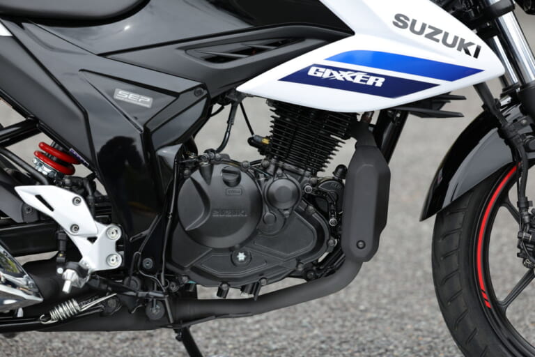 スズキ|ジクサー150|2025年モデル|「良心的」「燃費もスゲェ!」特別なものは何もない、なのに好バランス……スズキ「ジクサー150」試乗インプレッション