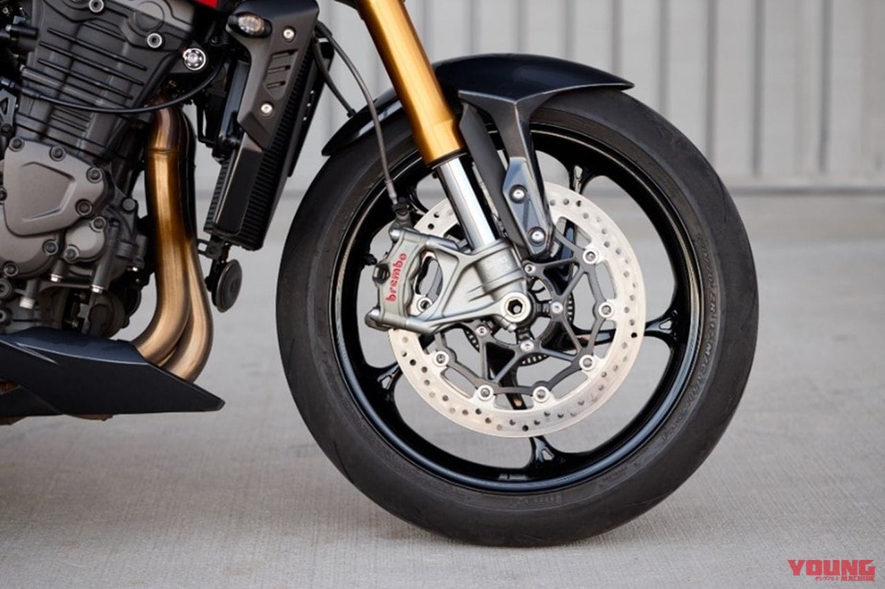 Triumph SPEED TRIPLE 1200 RX|世界限定1200台! トライアンフが究極のハンドリングマシン新型「スピードトリプル1200RX」を発表