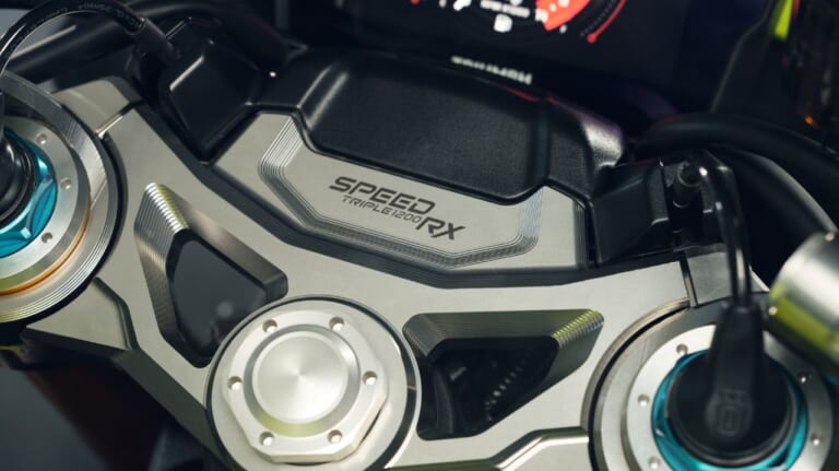 Triumph SPEED TRIPLE 1200 RX|世界限定1200台! トライアンフが究極のハンドリングマシン新型「スピードトリプル1200RX」を発表