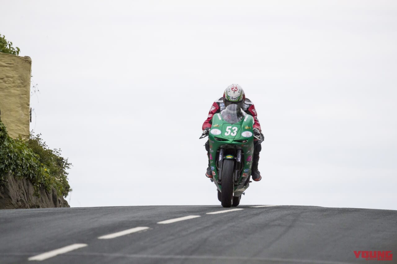 マン島TTレース|2025年|2025年マン島TT、日本人ライダーの山中正之選手が決勝の2レースを完走!