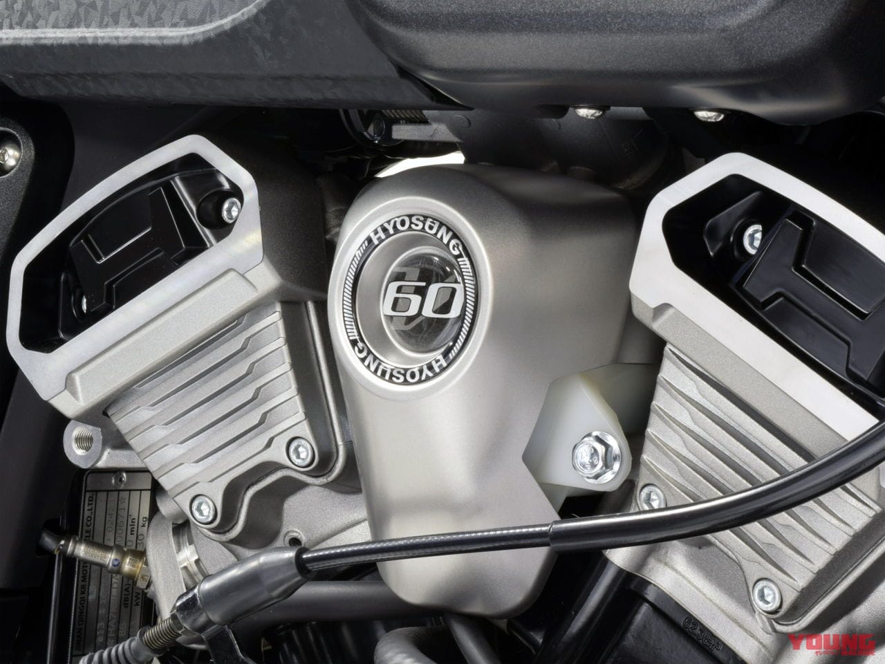 ヒョースン|GX125Xロードスター|水冷V型2気筒エンジンの原付二種、新型登場!! ヒョースン「GV125Xロードスター」7月上旬発売へ