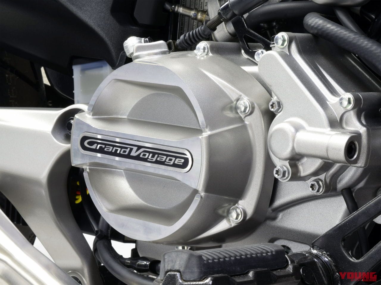 ヒョースン|GX125Xロードスター|水冷V型2気筒エンジンの原付二種、新型登場!! ヒョースン「GV125Xロードスター」7月上旬発売へ