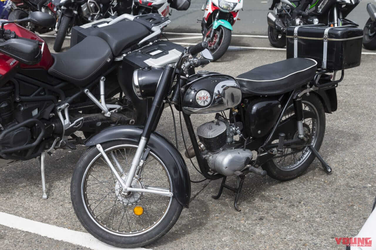 マン島TTで見つけたレアなバイク36選! 欧州で大切に乗られている日本車、トンデモカスタムの欧州車も?|マン島TTで見つけたレアなバイク36選! 欧州で大切に乗られている日本車、トンデモカスタムの欧州車も?