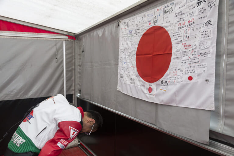 マン島TTレース|2025年|2025年マン島TT、日本人ライダーの山中正之選手が決勝の2レースを完走!