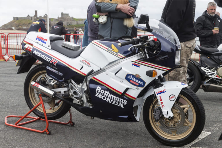 マン島TTで見つけたレアなバイク36選! 欧州で大切に乗られている日本車、トンデモカスタムの欧州車も?|マン島TTで見つけたレアなバイク36選! 欧州で大切に乗られている日本車、トンデモカスタムの欧州車も?