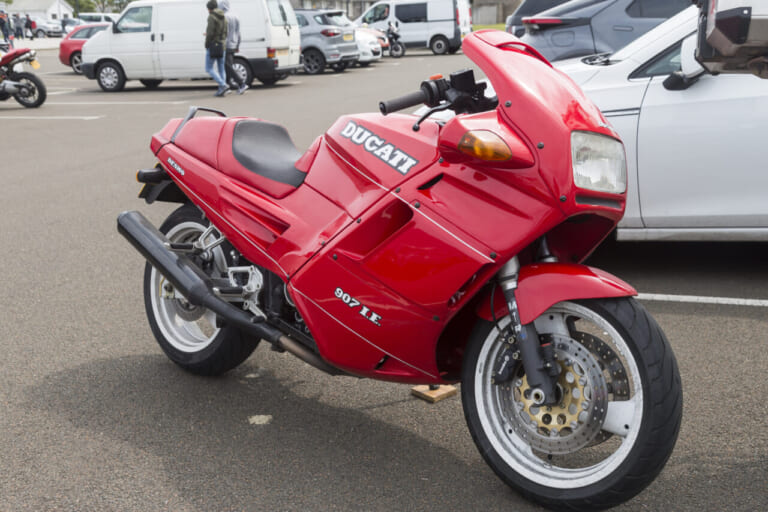 マン島TTで見つけたレアなバイク36選! 欧州で大切に乗られている日本車、トンデモカスタムの欧州車も?|マン島TTで見つけたレアなバイク36選! 欧州で大切に乗られている日本車、トンデモカスタムの欧州車も?