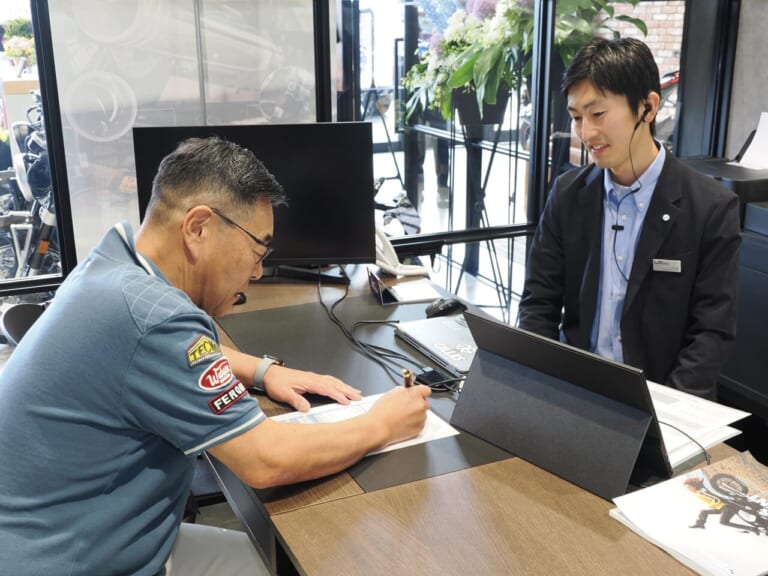 契約｜モトラッドミツオカ堺｜新たな店舗デザインにBMWユーザーが集う。モトラッドミツオカ堺店が6月移転OPEN
