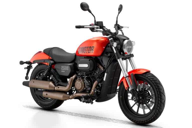 QJMOTOR SRV 250|「AT免許で運転できる!」Vツイン搭載の軽二輪クルーザー! QJMOTOR「SRV250A」が69万8000円で登場