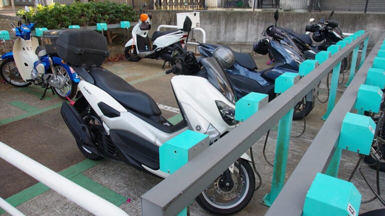 千葉駅東口第5自転車駐車場｜[バイク駐車場問題]千葉市の拡充取り組みを調査：125ccバイクを駐輪場へ積極的に受け入れていた