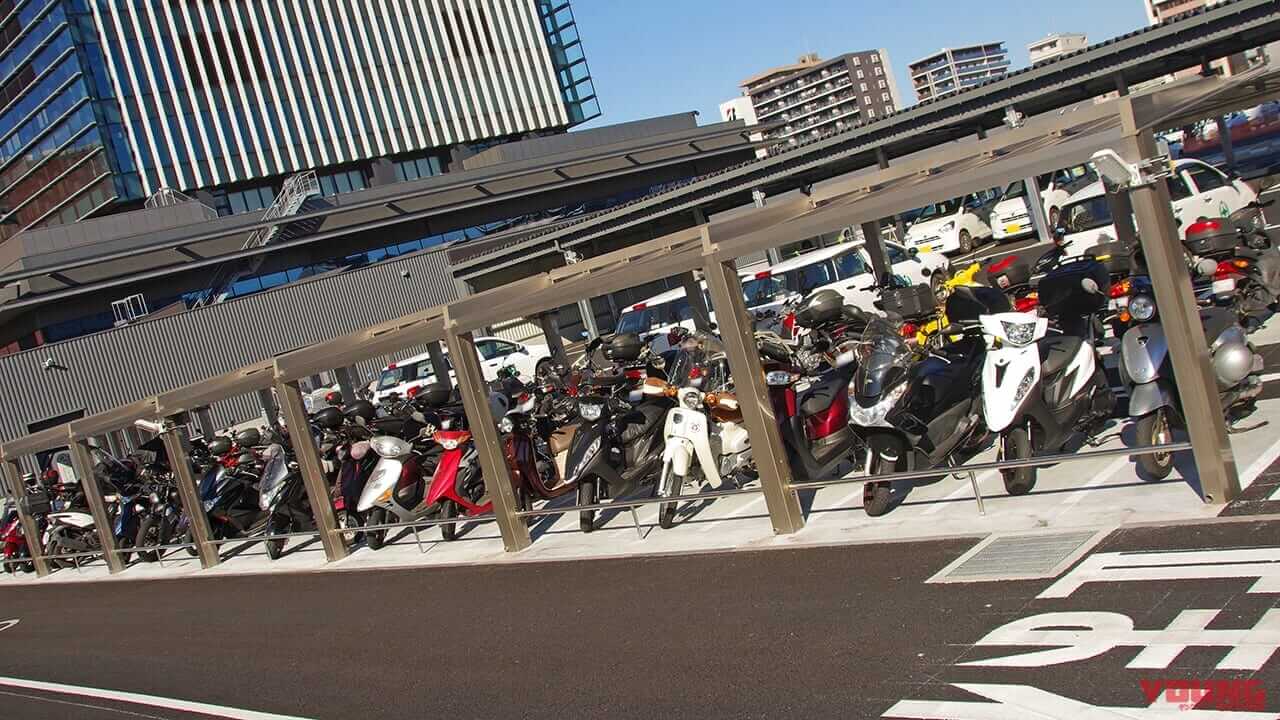 千葉市役所バイク駐車場｜[バイク駐車場問題]千葉市の拡充取り組みを調査：125ccバイクを駐輪場へ積極的に受け入れていた
