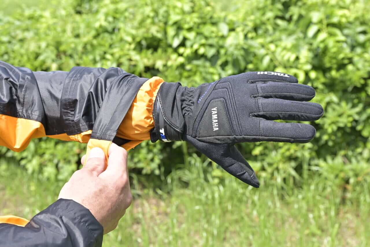 ｜ワイズギアのレインウエア「YAR30 サイバーテックスII ダブルガードレインスーツ」を着て、雨中で実走してみた!