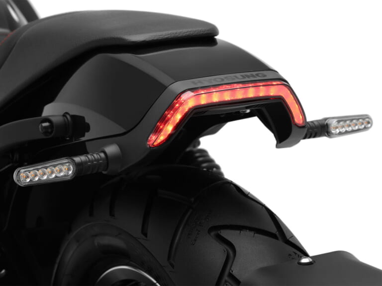 ヒョースン|GX125Xロードスター|水冷V型2気筒エンジンの原付二種、新型登場!! ヒョースン「GV125Xロードスター」7月上旬発売へ