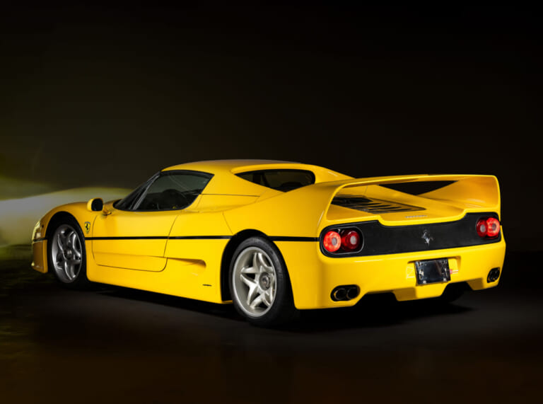 フェラーリ創立50周年記念モデルのF50｜「F1部門と市販車部門がタッグを組んだ」唯一無二のフェラーリ! V12搭載のF50こそ「公道を走れる直系マシン」その伝説と魅力に迫る