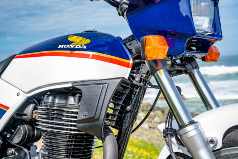 MBX350 – Servihonda Málaga: Spain|「え、これがGB350Sなの?!」イタリアで作られた和ボバー・「Hachimanaan」は八幡の名がルーツ【欧州カスタム優勝車】