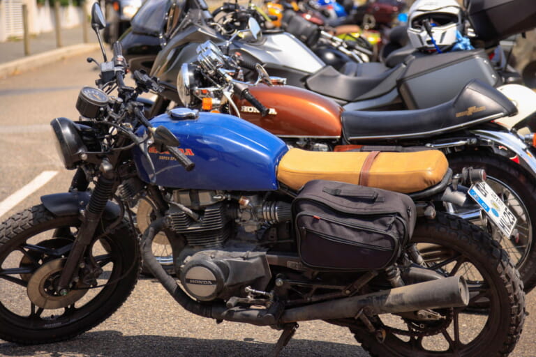 Wheels and Waves festival in Biarritz, France.|「え、これ全部GB350Sなの?!」ホンダ公式カスタム祭り、今年は欧州7か国・11台の魔改造マシンから世界一を決める!