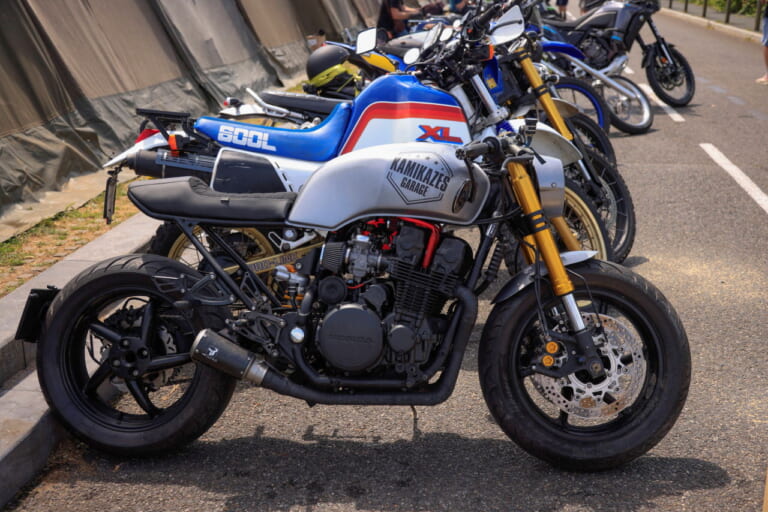 Wheels and Waves festival in Biarritz, France.｜「え、これ全部GB350Sなの?!」ホンダ公式カスタム祭り、今年は欧州7か国・11台の魔改造マシンから世界一を決める！