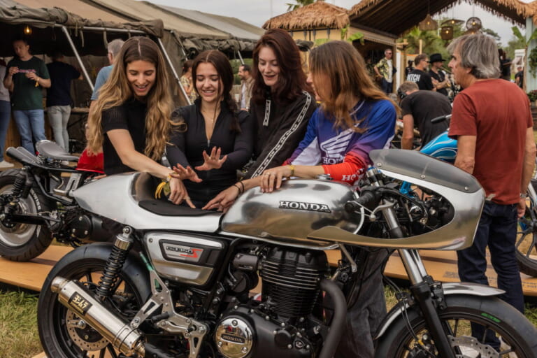 Wheels and Waves festival in Biarritz, France.｜「え、これ全部GB350Sなの?!」ホンダ公式カスタム祭り、今年は欧州7か国・11台の魔改造マシンから世界一を決める！