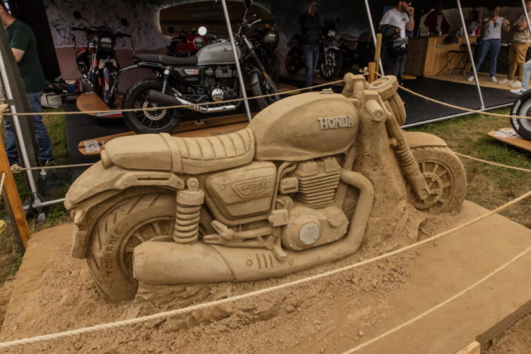 SANDCAST – @stephen_lozza Sculpture Sable|「え、これ全部GB350Sなの?!」ホンダ公式カスタム祭り、今年は欧州7か国・11台の魔改造マシンから世界一を決める!