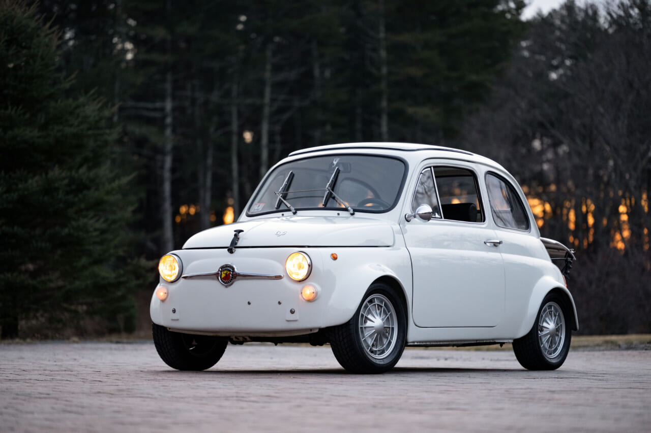 フィアット・アバルト695SS アセット・コルサ・ラジアーレ｜【ルパン三世も羨む! 】フィアット500のカスタムマシン「お宝モデル」4選：伝説のチンク”激レア車”に迫る