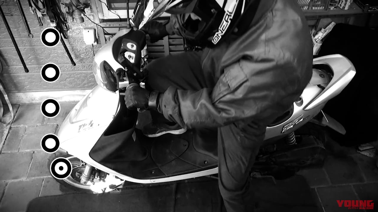 SUZUKI ZZ|【実録バイク修理】古いスクーターのエンジン不動! 予想外すぎる原因は独特の構造にあった