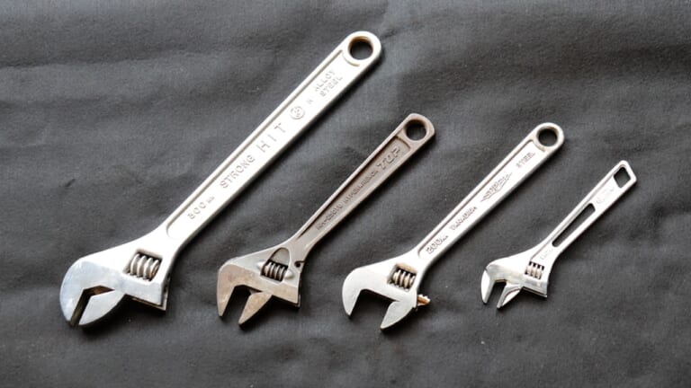 なぜ「猿」なの? 思わず人に話したくなる「モンキーレンチ」名前の由来を解説してみた(※諸説アリ)|なぜ「猿」なの? 思わず人に話したくなる「モンキーレンチ」名前の由来を解説してみた(※諸説アリ)