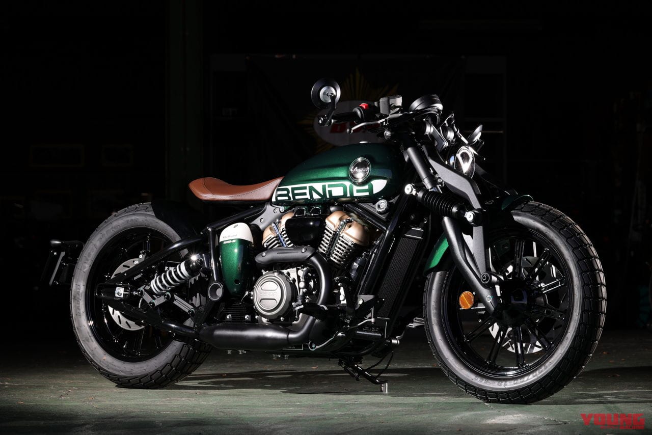 ベンダ｜ナポレオンボブ250｜水冷250cc・V型2気筒のカスタムクルーザー「BENDA ナポレオンボブ250」日本上陸ほぼ確！ 独自のサスペンションを持つ怪マシン