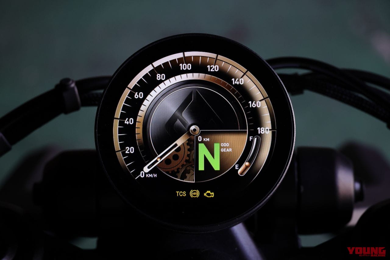 |水冷250cc・V型2気筒のカスタムクルーザー「BENDA ナポレオンボブ250」日本上陸ほぼ確! 独自のサスペンションを持つ怪マシン