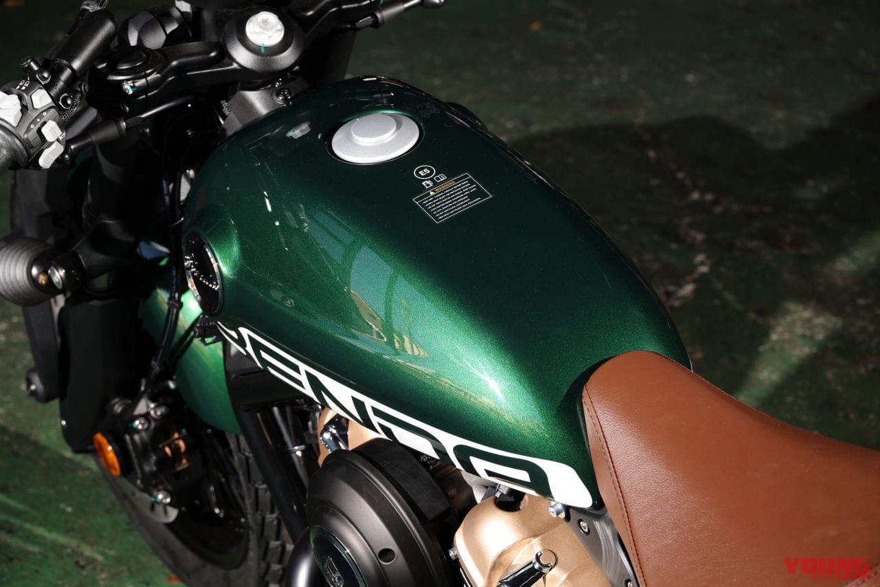 ベンダ｜ナポレオンボブ250｜水冷250cc・V型2気筒のカスタムクルーザー「BENDA ナポレオンボブ250」日本上陸ほぼ確！ 独自のサスペンションを持つ怪マシン