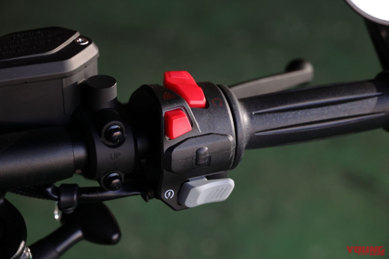 ベンダ|ナポレオンボブ250|水冷250cc・V型2気筒のカスタムクルーザー「BENDA ナポレオンボブ250」日本上陸ほぼ確! 独自のサスペンションを持つ怪マシン