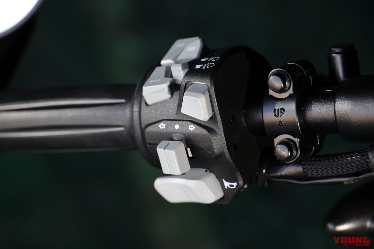 ベンダ|ナポレオンボブ250|水冷250cc・V型2気筒のカスタムクルーザー「BENDA ナポレオンボブ250」日本上陸ほぼ確! 独自のサスペンションを持つ怪マシン