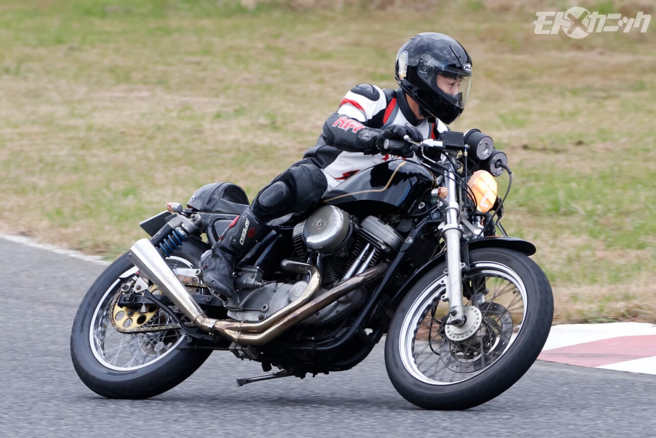 BOST｜走行｜H-D XLH1200｜[旧車サーキット走行会] アストライドB.O.S.T.：第1回にして大盛況! シングル＆ツインオーナーが大挙エントリー