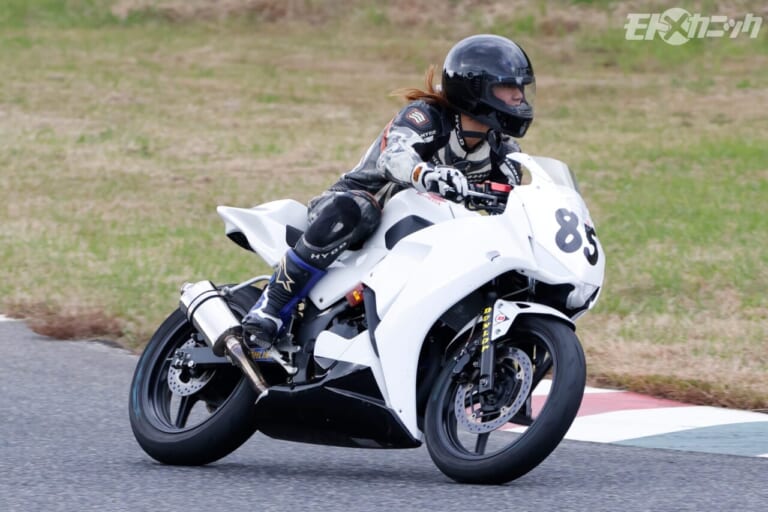 BOST｜走行｜HONDA CBR250R｜[旧車サーキット走行会] アストライドB.O.S.T.：第1回にして大盛況! シングル＆ツインオーナーが大挙エントリー