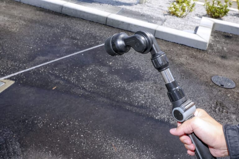 シャワーヘッド|令和の最新洗車場はバイクに最適! 手軽にピカピカ【D-Wash体験レポート】 | クロスカブ110はキレイになるか?!