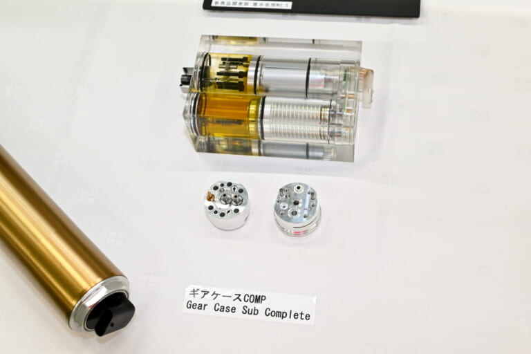 Astemo|SHOWA EERA Gen2|SHOWAの『後付け可能』な新世代サスペンションが凄い! 足着き改善の自動車高調整もギヤ式に進化【Astemoテックショー2025】