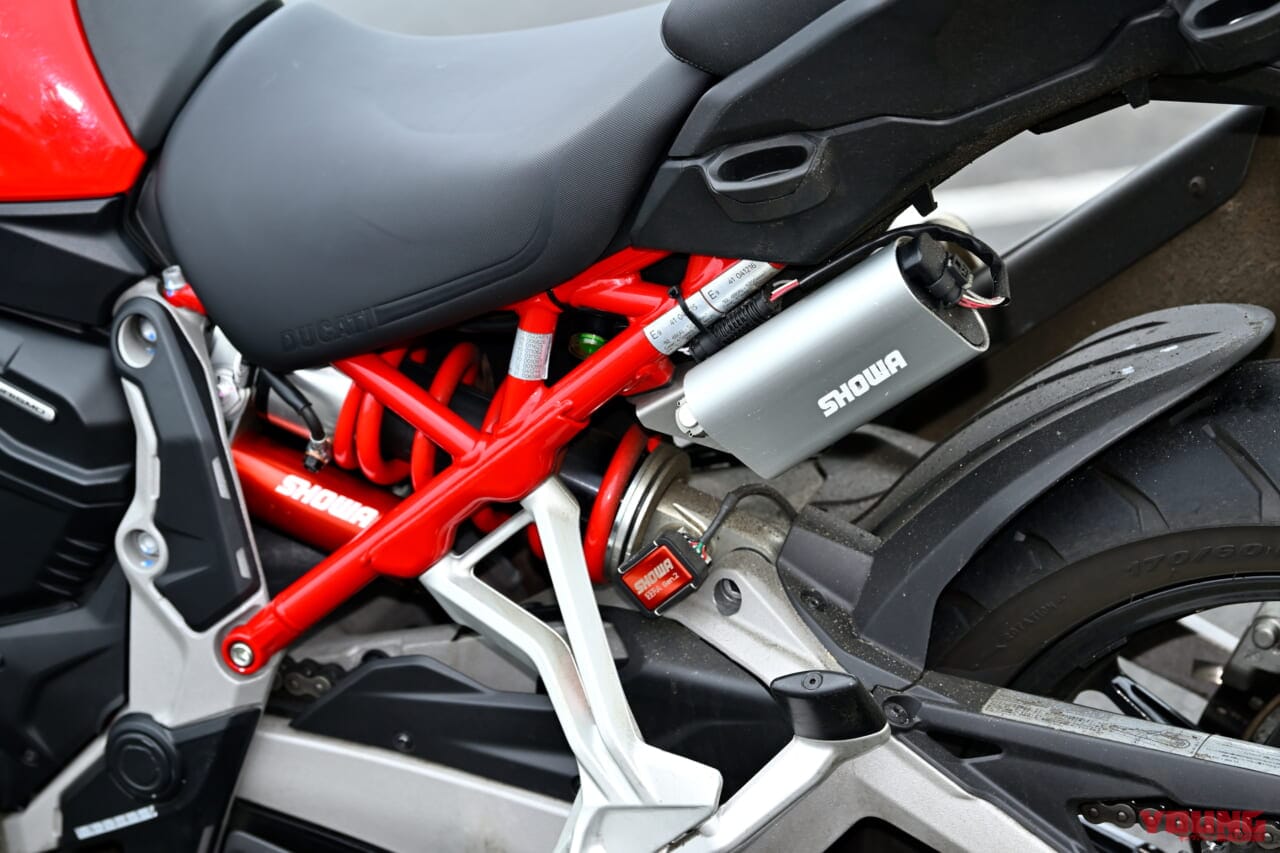 |SHOWAの『後付け可能』な新世代サスペンションが凄い! 足着き改善の自動車高調整もギヤ式に進化【Astemoテックショー2025】