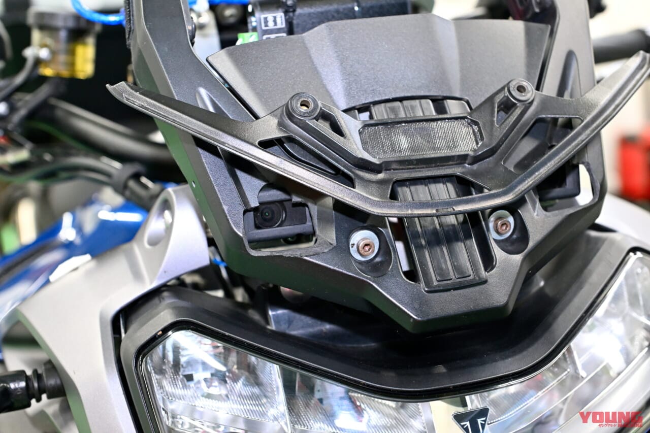 |SHOWAの『後付け可能』な新世代サスペンションが凄い! 足着き改善の自動車高調整もギヤ式に進化【Astemoテックショー2025】