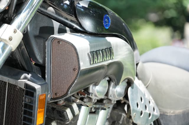 シュアラスターLOOPパワーショット×ヤマハ・VMAX1200｜シュアラスターLOOPパワーショット「ザ・体感!!」ヤマハVMAX1200編