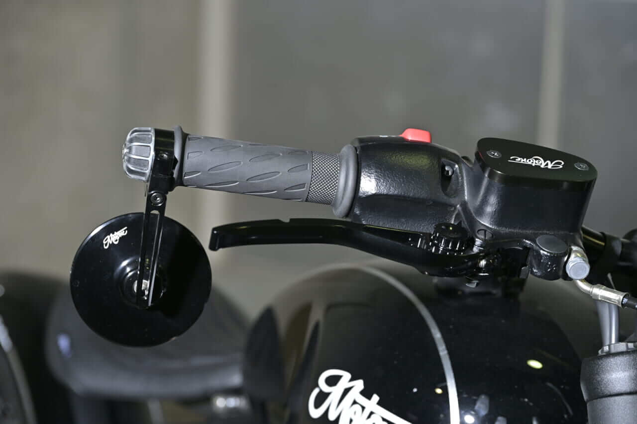BLACK CUSTOM V2. ｜【トライアンフ ボンネビルボバー カスタム】BLACK CUSTOM V2.〈プロト〉