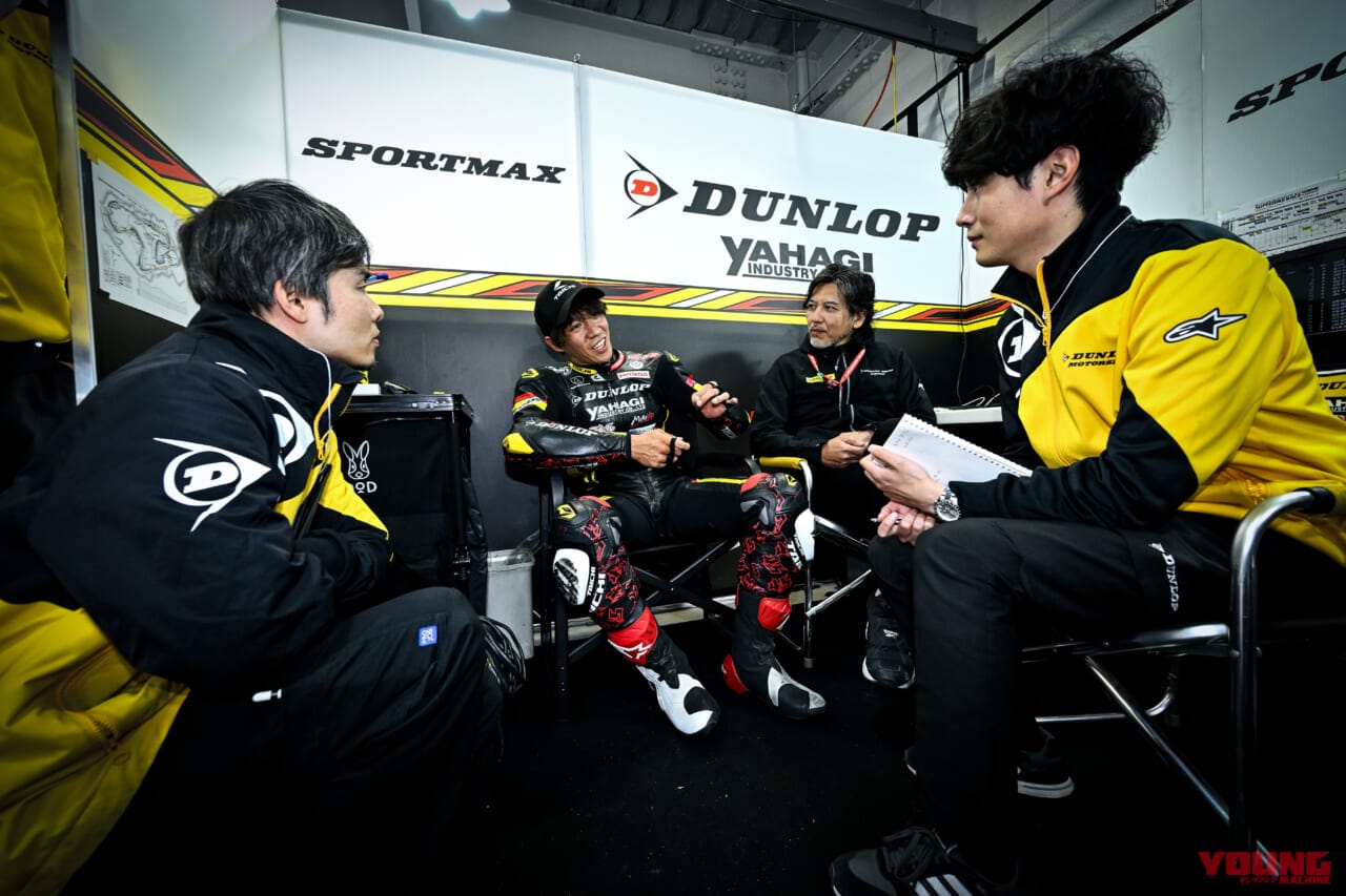 ファインダー越しに見た長島哲太×ダンロップの挑戦|真弓悟史|序盤のトップ走行は奇策か、当然か──ファインダー越しに見た長島哲太×ダンロップの挑戦2025