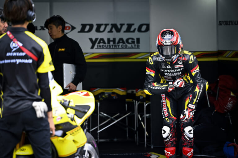 ファインダー越しに見た長島哲太×ダンロップの挑戦|真弓悟史|序盤のトップ走行は奇策か、当然か──ファインダー越しに見た長島哲太×ダンロップの挑戦2025